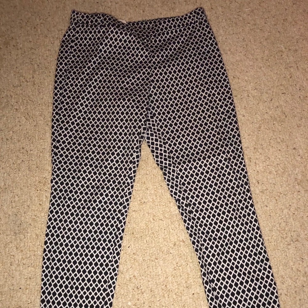 Black and white printed pants